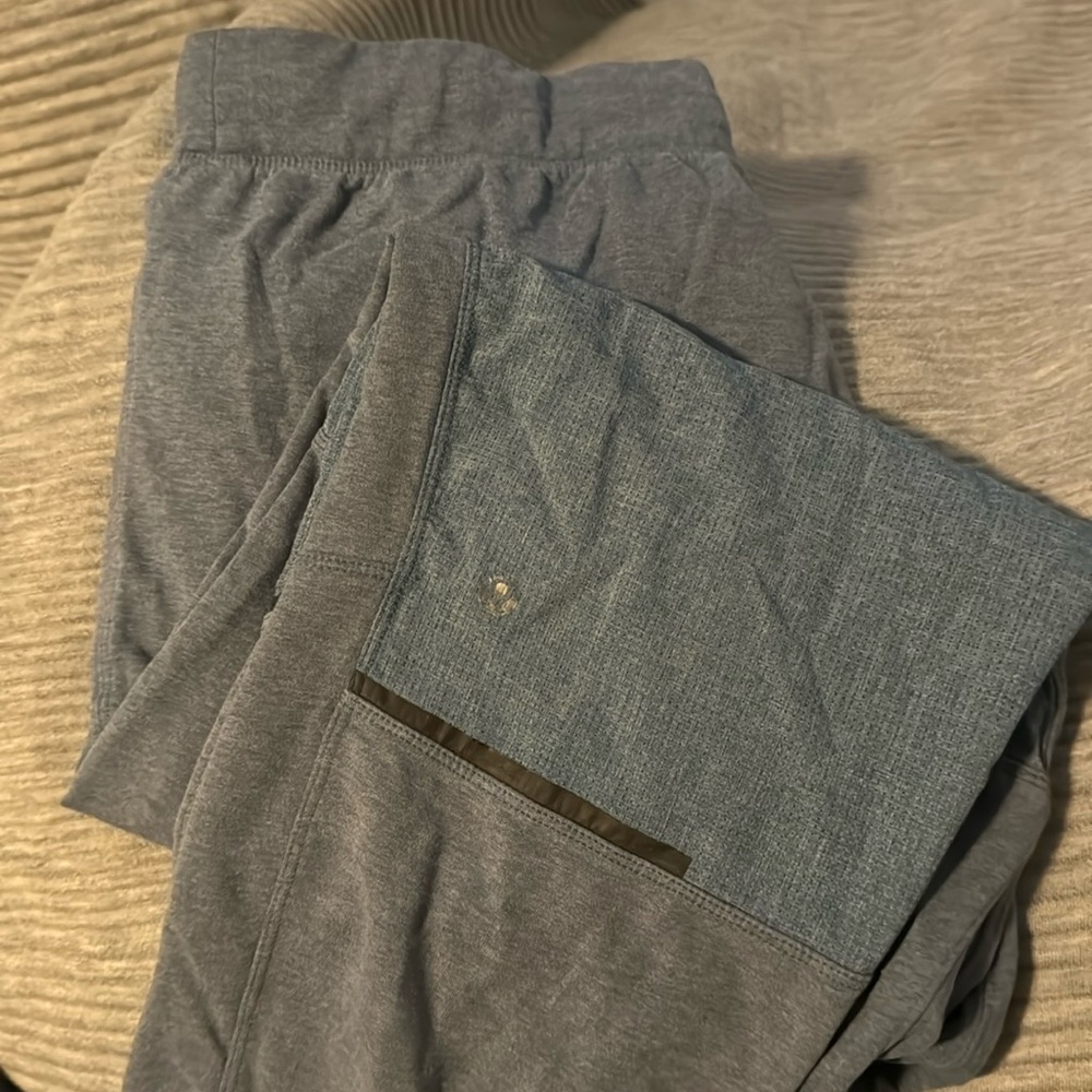 Lululemon Jogger color Blocked Blue, Great Condition, no size tag (size M)